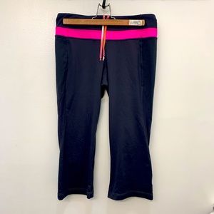 Lululemon athletica crop leggings size 6